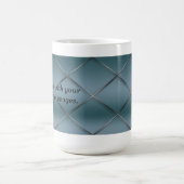 カスタマイズ可能なマグカップ – Trellisパターン青の背景 コーヒーマグカップ (中央)