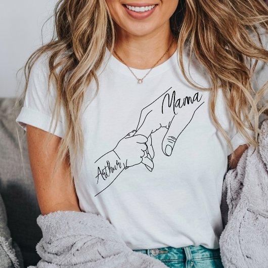 カスタマイズ可能なママと子供たちの手をつなぐデザイン Tシャツ