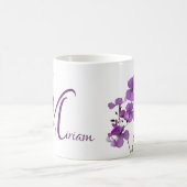 カスタマイズ可能なミリアム名パープル花フローラ コーヒーマグカップ (中央)