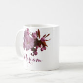 カスタマイズ可能なミリアム名ピンクのバラ花boho コーヒーマグカップ (正面左)