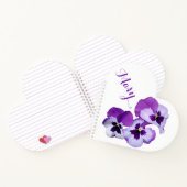 カスタマイズ可能なメアリー名パープルパンジーフローラハート ノートブック (内部)