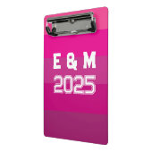 「カスタマイズ可能なモノグラムと年 ミニクリップボード (アングル2)