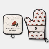 カスタマイズ可能なモノグラムのLadybug 鍋つかみ&鍋敷きセット (正面)