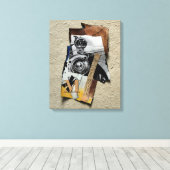 カスタマイズ可能なモノグラムキャンバスでタコットバンガー キャンバスプリント (インサイチュ (ウッドフロア))