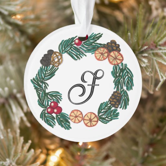 カスタマイズ可能なリースを備えたクリスマスイニシャル オーナメント (ツリー)