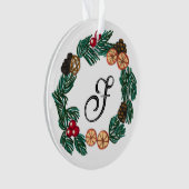 カスタマイズ可能なリースを備えたクリスマスイニシャル オーナメント (正面)