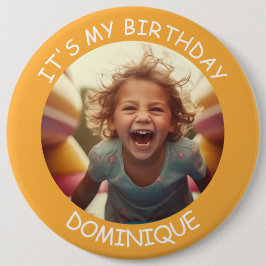 カスタマイズ可能な写真と名前の誕生日ボタン 缶バッジ