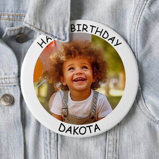 カスタマイズ可能な写真と名前の誕生日ボタン 缶バッジ (インサイチュ)