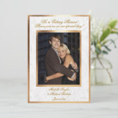 カスタマイズ可能な写真の結婚式招待状の金ゴールドのトリム 招待状 (スタンド正面)