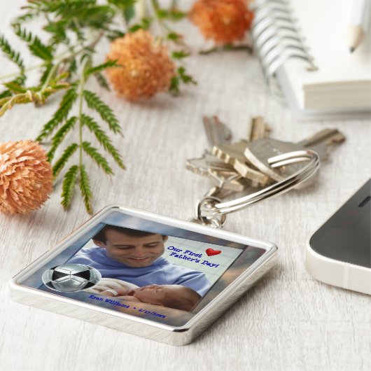 カスタマイズ可能な写真私達の最初父の日のキーホルダー キーホルダー (側面)