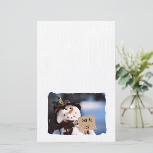 カスタマイズ可能な印が付いている小さい雪だるま 便箋 (スタンド正面)