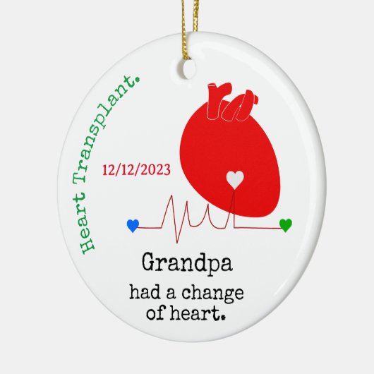 カスタマイズ可能な名前の変更ハート移植ラウンド セラミックオーナメント (左)