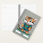 カスタマイズ可能な名前タグを持つボーイスカウトタイガークラブ プランナー手帳 (ディスプレー)