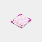カスタマイズ可能な名前-ピンク、紫のパタストライプーン ポストイット (アングル)