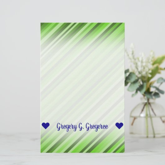 カスタマイズ可能な名前;緑の線/ストライプパターン 便箋 (スタンド正面)
