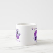 カスタマイズ可能な名前Miriam かわいらし purple pansy flora エスプレッソカップ (正面)