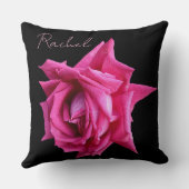 カスタマイズ可能な名前Rachelかわいらしフローラピンクローズ クッション (裏面)