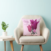 カスタマイズ可能な名前Vickyピンクかわいらしチューリップフローラ クッション (椅子)