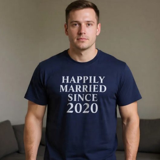 カスタマイズ可能な夫婦の記念日に幸せな結婚 Tシャツ