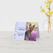 カスタマイズ可能な拡大する古い誕生日カード カード (黄色い花)