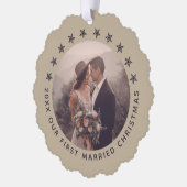 カスタマイズ可能な最初の結婚したクリスマスエレガントループ オーナメントカード (左)