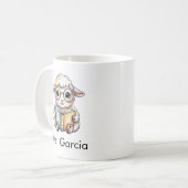 カスタマイズ可能な本を読むかわいい羊 コーヒーマグカップ (正面左)