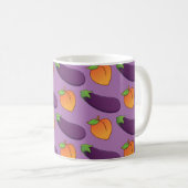 カスタマイズ可能な桃とナス コーヒーマグカップ (正面右)