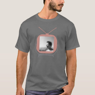 カスタマイズ可能な正方形スクリーンを備えたミッドセンチュリーテレビ Tシャツ