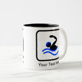 カスタマイズ可能な泳ぐ人ロゴ ツートーンマグカップ (正面右)