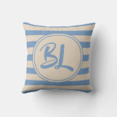 カスタマイズ可能な淡いブルーおよびベージュ色ストライプ クッション (裏面)