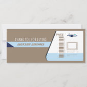 カスタマイズ可能な男の赤ちゃん飛行チケットの招待状 招待状 (裏面)