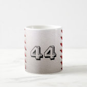 カスタマイズ可能な番号を持つ野球 コーヒーマグカップ (中央)