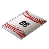 カスタマイズ可能な番号を持つ野球 ノートブック (左側)