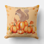 カスタマイズ可能な秋のリスのカボチャ装飾用クッション クッション (正面)