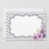 カスタマイズ可能な紫と灰色のシェブロン赤ちゃんシャワー 招待状 (裏面)