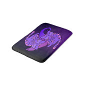 カスタマイズ可能な紫色のジェミニレトロネオンキテンス バスマット (アングル)