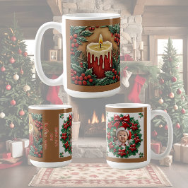 カスタマイズ可能な赤いクリスマスキャンドル コーヒーマグカップ