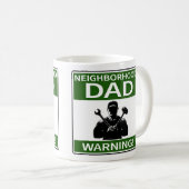 カスタマイズ可能な近隣パパ標識グリーン コーヒーマグカップ (正面右)