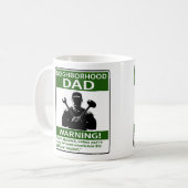 カスタマイズ可能な近隣パパ警告の緑 コーヒーマグカップ (正面左)