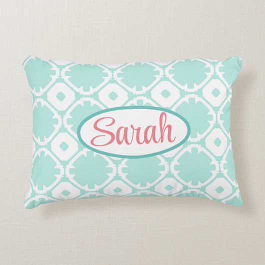 カスタマイズ可能な青と白の三葉模様 アクセントクッション (正面)