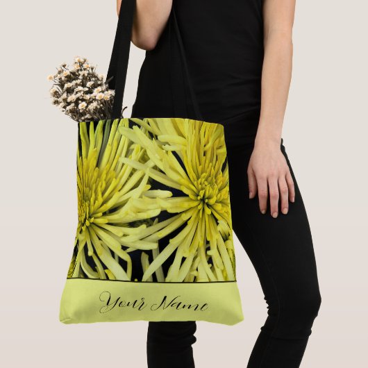 カスタマイズ可能な黄色の菊のフローラ トートバッグ (クローズアップ)