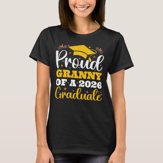 カスタマイズ可能な2026年卒の自慢のおばあちゃん Tシャツ (正面)