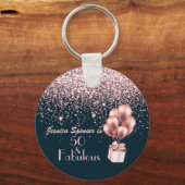 カスタマイズ可能な50と素晴らしいバラ金ゴールド50誕生日 キーホルダー (正面)