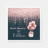 カスタマイズ可能な50と素晴らしいバラ金ゴールド50誕生日 スタンダードカクテルナプキン (正面)