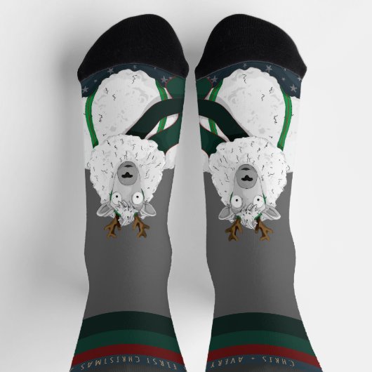 カスタマイズ可能な「Fleece Navidad」羊 おもしろ グレー ソックス (上部)