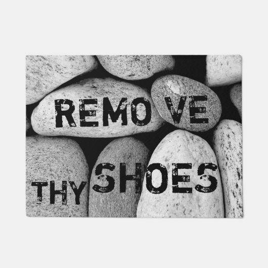 カスタマイズ可能な「Remove Thy Shoes」カッコいいおもしろい  ドアマット (正面)