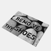 カスタマイズ可能な「Remove Thy Shoes」カッコいいおもしろい  ドアマット (アングル)