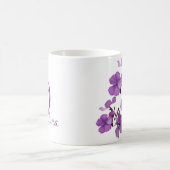 カスタマイズ可能なOlivia名かわいらし紫のフローラかわいい コーヒーマグカップ (中央)