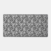 カスタマイズ可能なQRコードブラック&ホワイト抽象芸術ギーク デスクマット (正面)