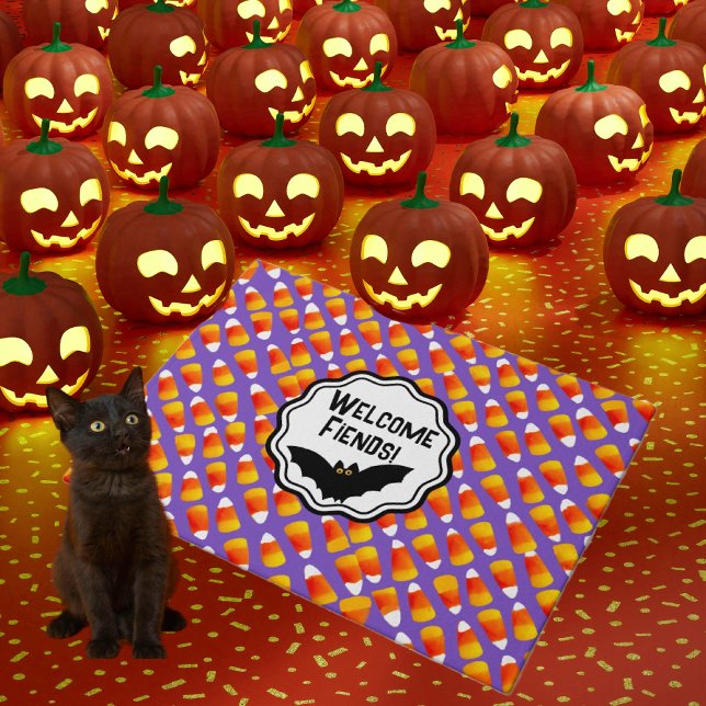 カスタマイズ熱狂するキャンディーコーンブラックこうもり ドアマット (Fiends, friends and family will love this fun Halloween doormat. Personalize it!)